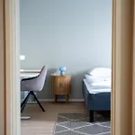 Stylish 2-bedroom Family Apt. With Sauna And Parking *