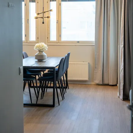 Apartamento Stylish 2-bedroom Family Apt. With Sauna And Parking