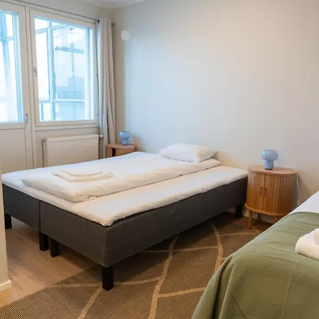 Stylish 2-bedroom Family Apt. With Sauna And Parking Helsínquia