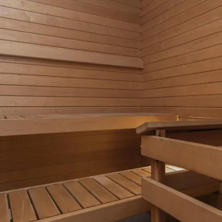 Apartmán Stylish 2-bedroom Family Apt. With Sauna And Parking *