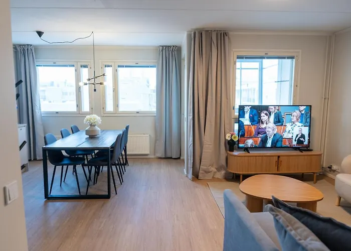 Stylish 2-bedroom Family Apt. With Sauna And Parking