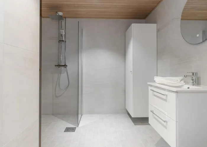 Apartmán Stylish 2-bedroom Family Apt. With Sauna And Parking *