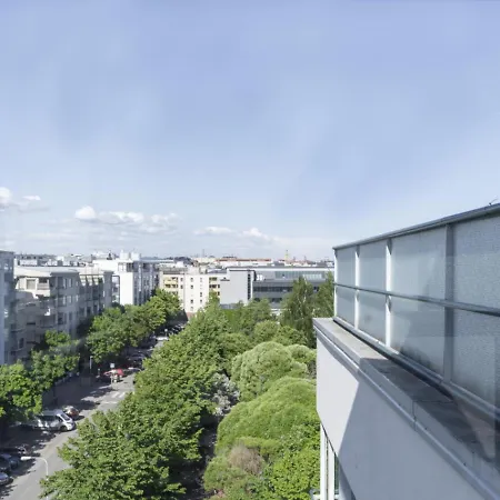 Stylish 2-bedroom Family Apt. With Sauna And Parking Apartamento